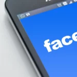 Facebook dünya genelinde çöktü konulu editoryal haber görseli