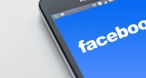 Facebook dünya genelinde çöktü konulu editoryal haber görseli
