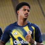 Oosterwolde Fenerbahçe’ye dönüyor.