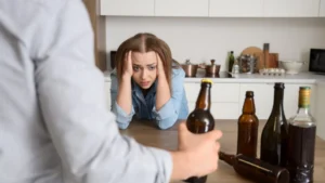 Alkol teslimatı aile içi şiddetin hedefinde.