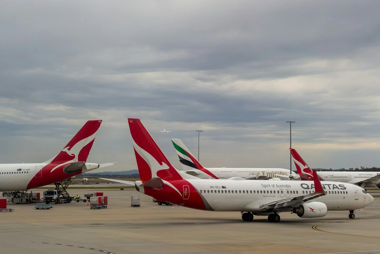 Qantas uçağı teknik arıza nedeniyle geri döndü.