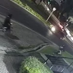 17 yaşındaki genç e-bisikleti için palayla yaralandı.