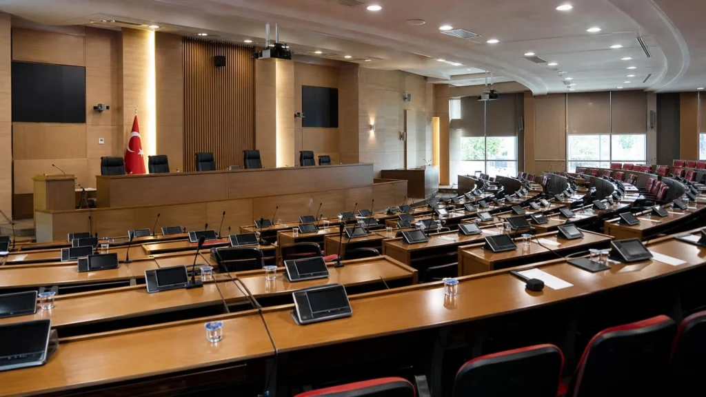 Ataşehir’de Altı Meclis Üyesi AK Parti’ye Katıldı.