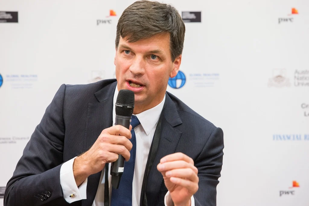 Coalition’dan sigara vergisinde yüzde 80 indirim planı.