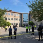 Manisa’da okul yakınında silahlı saldırı: 11 öğrenci yaralandı.