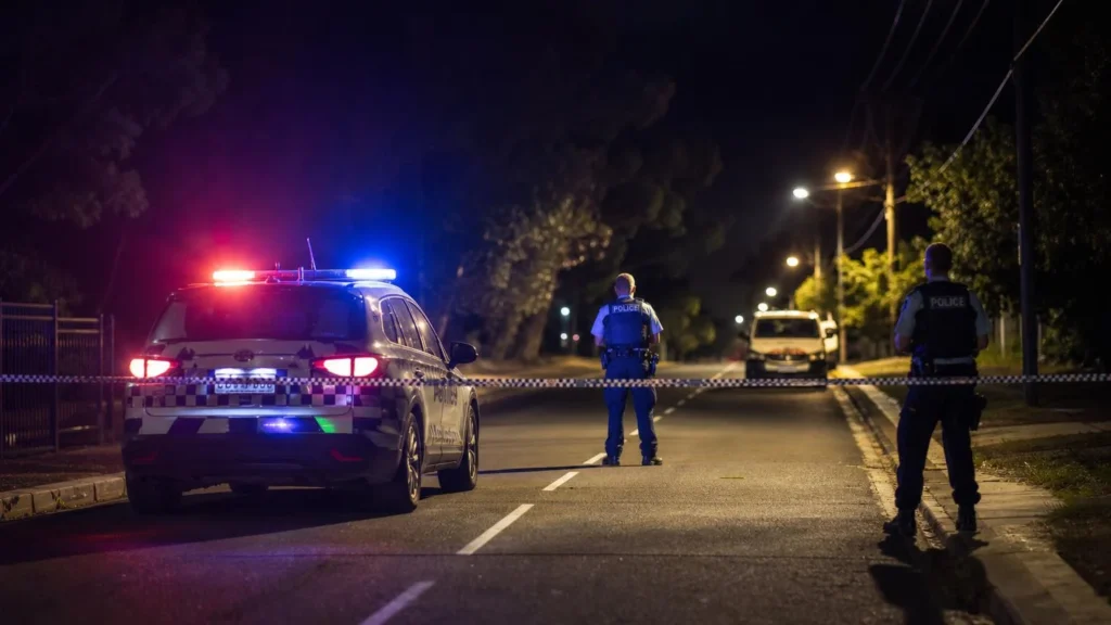 NSW’de gece yarısı bıçaklı saldırı: Bir kişi ağır yaralı.