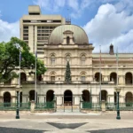 Queensland çocuk destek programına hâlâ imza atmadı.