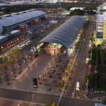 Sydney Olympic Park’a dört peronlu metro istasyonu.