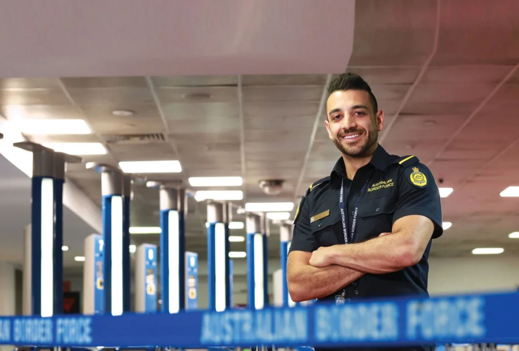 Vize süresini aşan 77 bin kişiye yönelik denetim sıkılaşıyor.