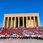 LÖSEV çağrısıyla 100 bin kişi Anıtkabir’de buluştu.