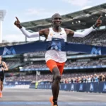 Eliud Kipchoge Melbourne Maratonu'nu rekorla kazandı.