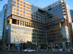 Melbourne'deki federal mahkeme binası, arşiv fotoğrafı; veri aktarımı olayını göstermez. Adz, kamu malı.