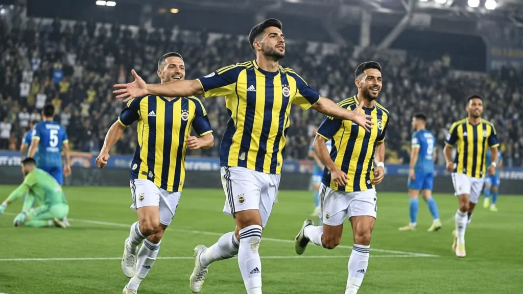 Fenerbahçe Rize deplasmanında üç golle kazandı.