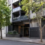 Melbourne'de ölü bulunan genç kadının kimliği açıklandı.