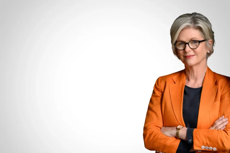 Milletvekili Helen Haines Araç Çarpması Sonucu Ağır Yaralandı.