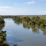 Murray-Darling Havzası'nda 265 gigalitrelik su açığı tartışması.