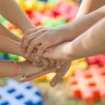 Thriving Kids çocuk destek programı bugün başladı.
